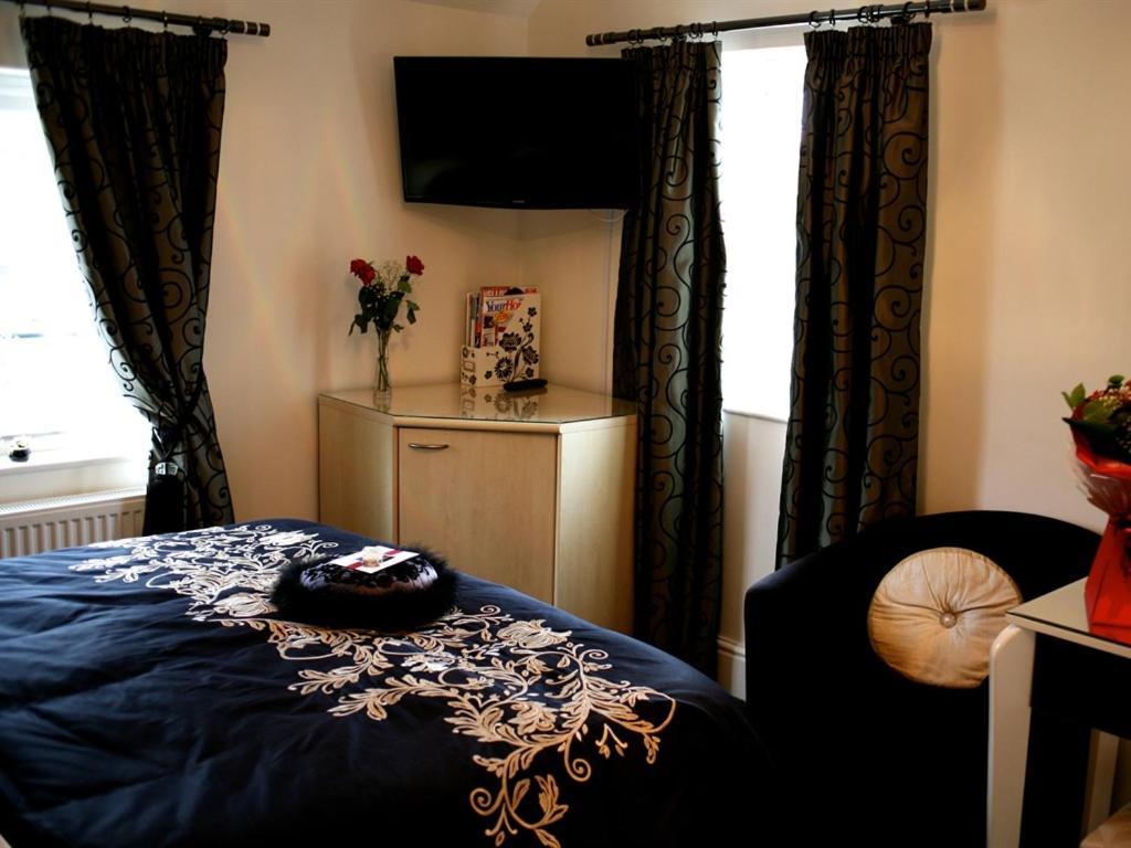 Y Garth Luxury Bed And Breakfast Dinas  Habitación foto